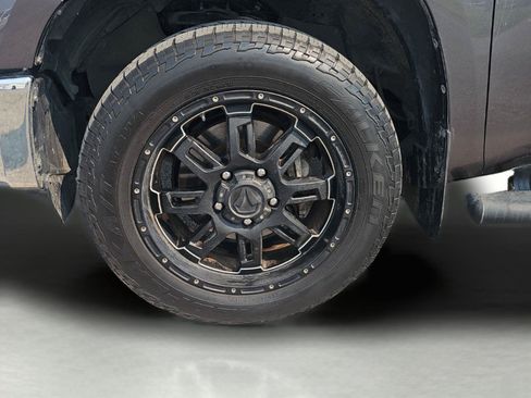 Used 2020 Toyota Tundra SR5 w/ SR5 Upgrade Package RWD image 11