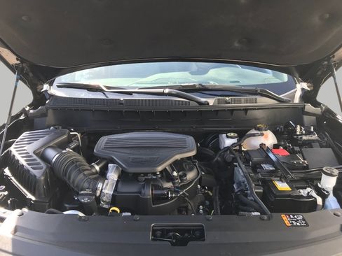 Certified 2025 Cadillac XT6 Premium Luxury w/ LPO, Premium Carpet Package AWD/4WD image 5