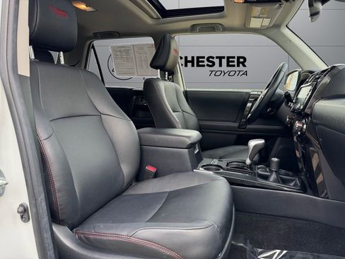 Used 2024 Toyota 4Runner TRD Off-Road Premium w/ Off Road Premium Plus Package AWD/4WD image 17
