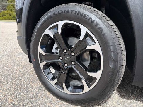 New 2026 Chevrolet Equinox LT image 25