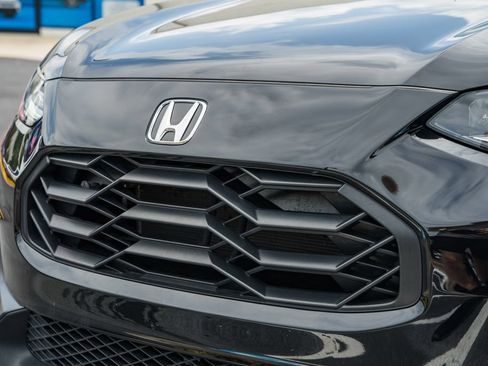Used 2025 Honda HR-V Sport image 11