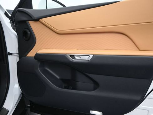 New 2026 Lexus ES 350e FWD image 22