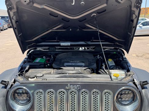 Used 2017 Jeep Wrangler Unlimited Sport w/ Quick Order Package 24S AWD/4WD image 20