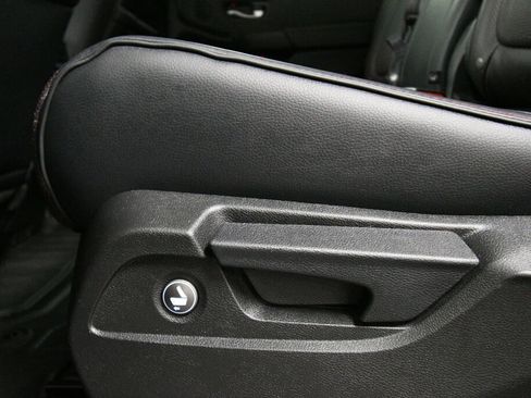 Used 2025 Honda Pilot Black Edition image 22