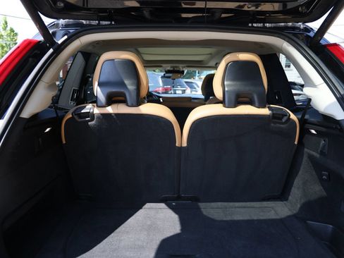 Used 2016 Volvo XC90 T6 Inscription w/ Vision Package AWD/4WD image 40
