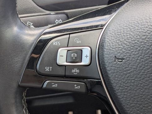 Used 2021 Volkswagen Tiguan SE R-Line image 30