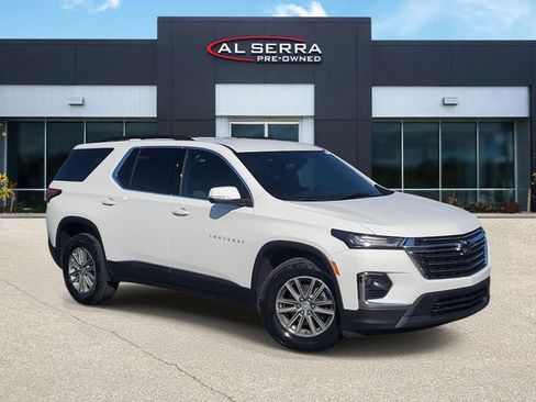 Certified 2023 Chevrolet Traverse LT FWD image 1
