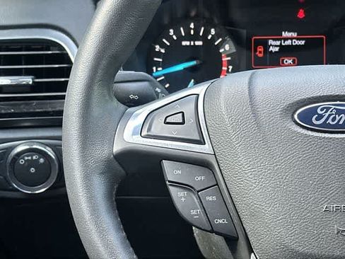 Used 2015 Ford Fusion SE w/ Equipment Group 201A FWD image 8