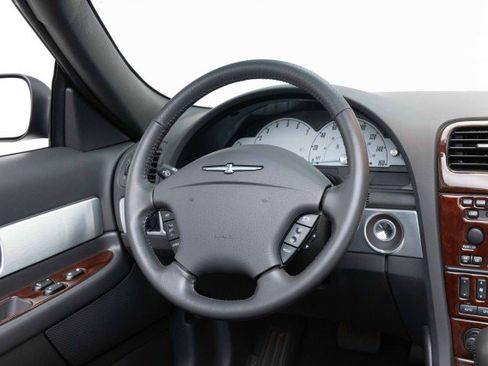 Used 2002 Ford Thunderbird Deluxe image 12