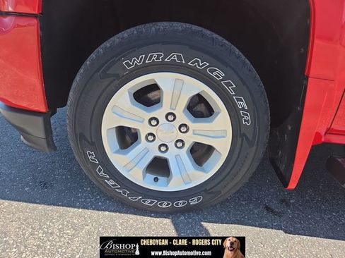 Used 2017 Chevrolet Silverado 1500 LT w/ All Star Edition AWD/4WD image 29