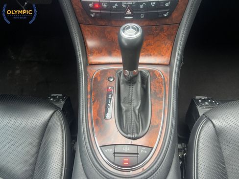 Used 2006 Mercedes-Benz CLS 500 w/ AMG Sport Pkg image 27