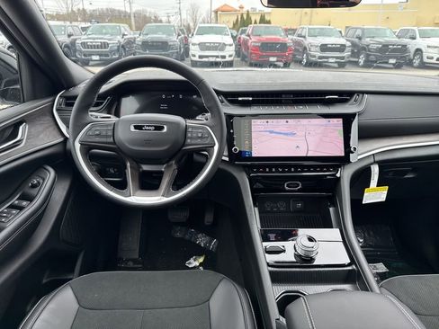New 2026 Jeep Grand Cherokee Altitude AWD/4WD image 21