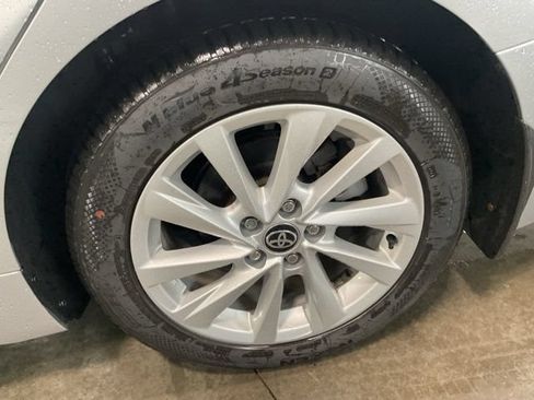Used 2024 Toyota Camry SE FWD image 7
