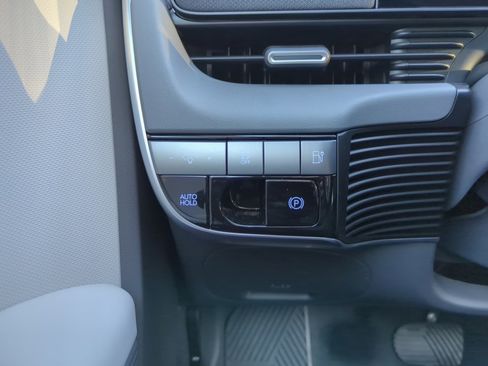 Certified 2026 Hyundai Ioniq 5 SE image 25