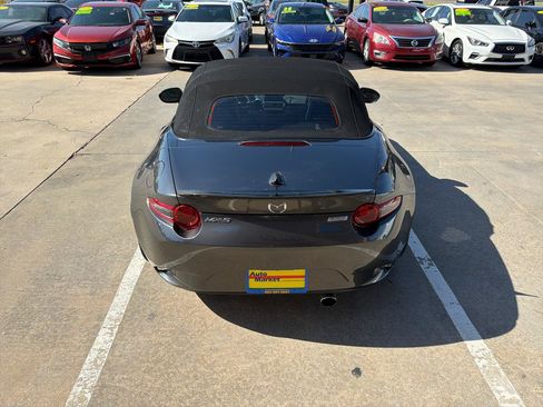 Used 2018 MAZDA MX-5 Miata Grand Touring RWD image 6