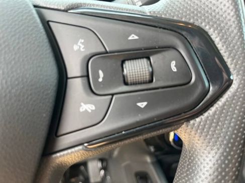 Used 2025 Chevrolet TrailBlazer LT AWD/4WD image 33