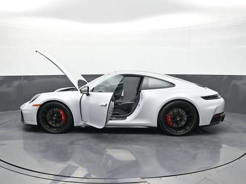 Certified 2026 Porsche 911 Carrera 4 GTS AWD/4WD image 25