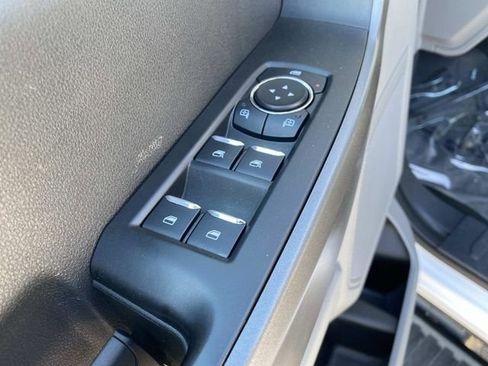 Used 2025 Ford F250 XLT image 17