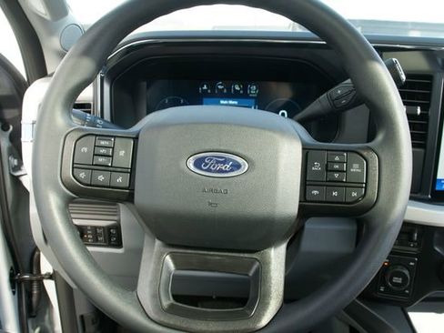 New 2026 Ford F250 XLT w/ XLT Premium Package AWD/4WD image 24