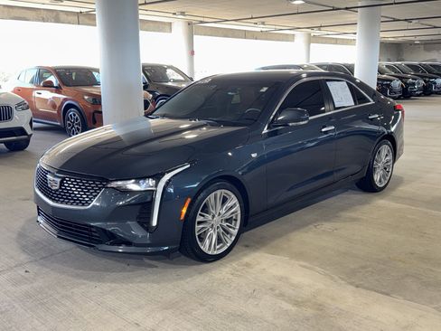 Used 2025 Cadillac CT4 Premium Luxury image 4