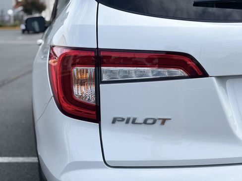 Used 2022 Honda Pilot EX-L image 6