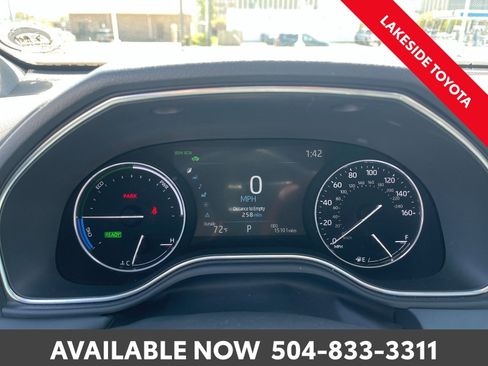 Used 2021 Toyota Avalon XLE w/ Moonroof Package image 37