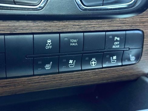 Used 2016 RAM 1500 Laramie AWD/4WD image 27