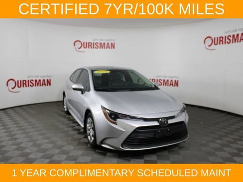Used 2025 Toyota Corolla LE FWD image 11