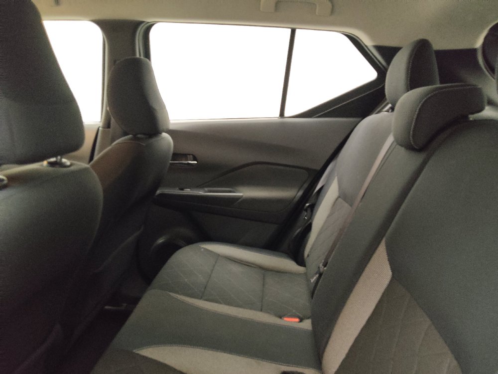 Used 2019 Nissan Kicks S FWD image 18