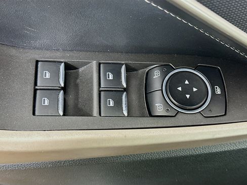 Used 2023 Ford Explorer XLT w/ Equipment Group 202A AWD/4WD image 15