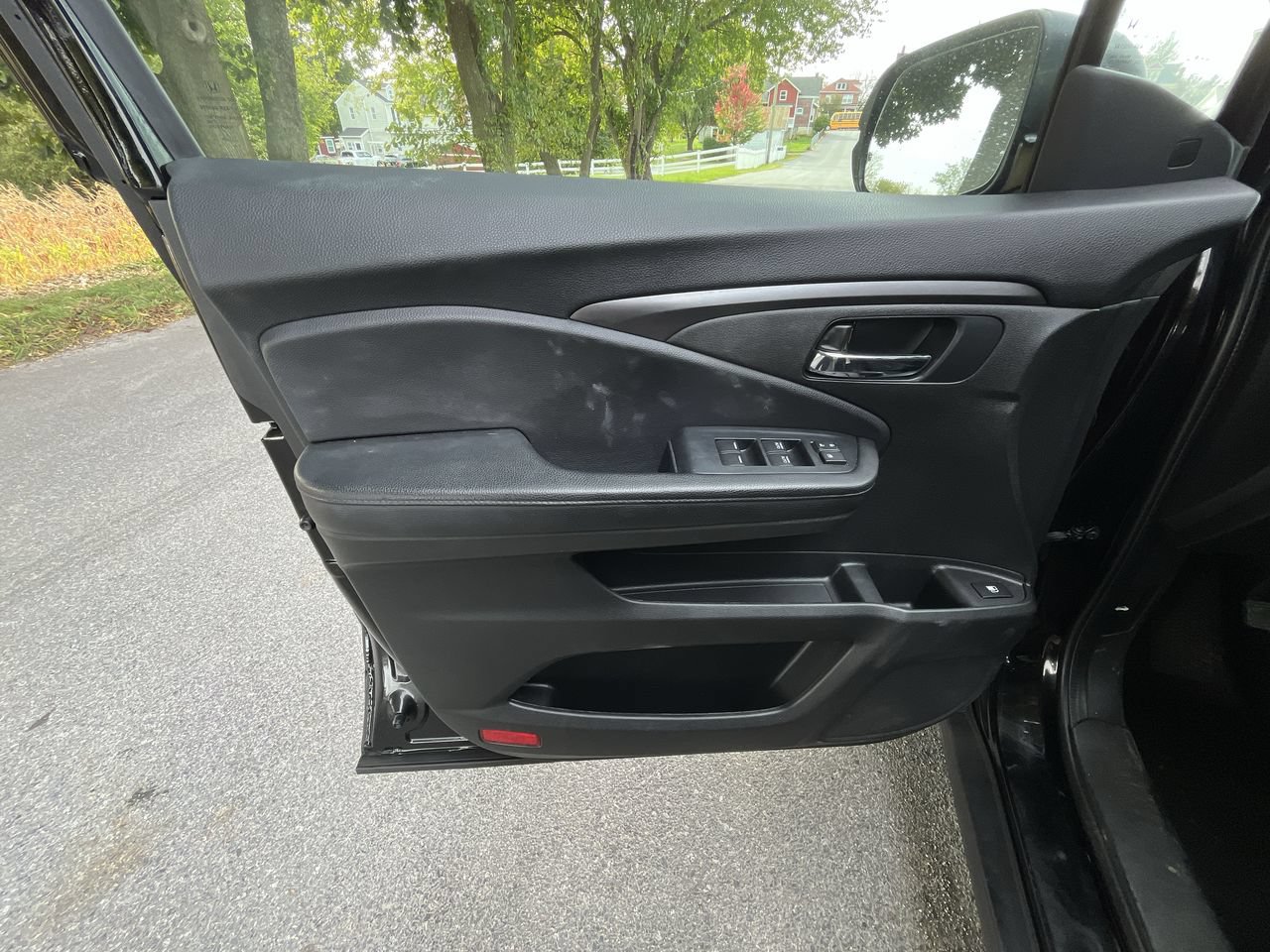 Used 2022 Honda Pilot Sport image 3