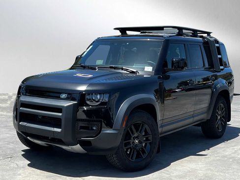 Used 2023 Land Rover Defender 130 SE image 1