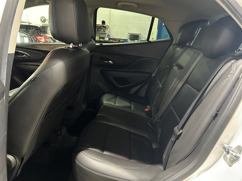 Used 2020 Buick Encore Essence AWD/4WD image 30