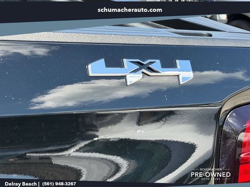 Used 2024 GMC Sierra 1500 Elevation w/ LPO, Elevation Black Package AWD/4WD image 16