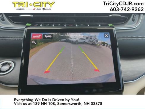 New 2025 Jeep Grand Cherokee Limited w/ Luxury Tech Group II image 32