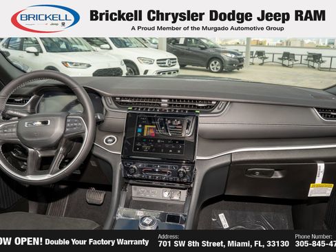 New 2025 Jeep Grand Cherokee L Altitude image 23