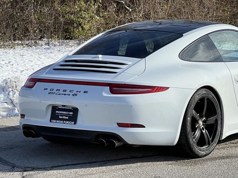 Certified 2015 Porsche 911 Carrera 4S image 9