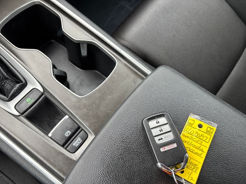 Used 2019 Honda Accord LX image 32