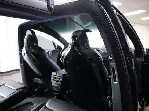 Used 2016 Tesla Model X 75D image 34