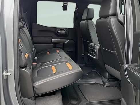 Used 2021 GMC Sierra 1500 AT4 w/ AT4 Premium Package AWD/4WD image 11