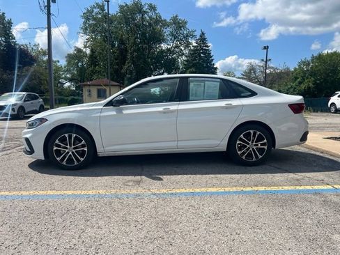 Used 2025 Volkswagen Jetta Sport FWD image 5