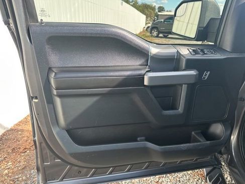 Used 2016 Ford F150 XLT w/ Equipment Group 302A Luxury image 12