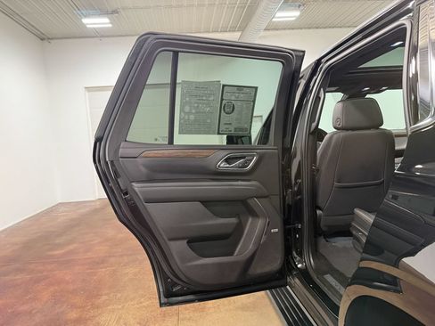 Used 2023 Chevrolet Tahoe High Country AWD/4WD image 46