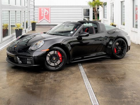 Used 2024 Porsche 911 Targa 4 GTS w/ Premium Package image 2