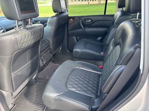 Used 2019 INFINITI QX80 Luxe w/ 22" Wheel Package RWD image 9