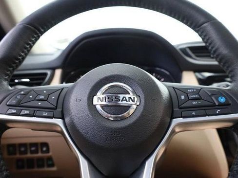 Used 2020 Nissan Rogue SL w/ Premium Package FWD image 11
