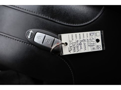 Used 2018 Nissan Rogue Sport SV image 40