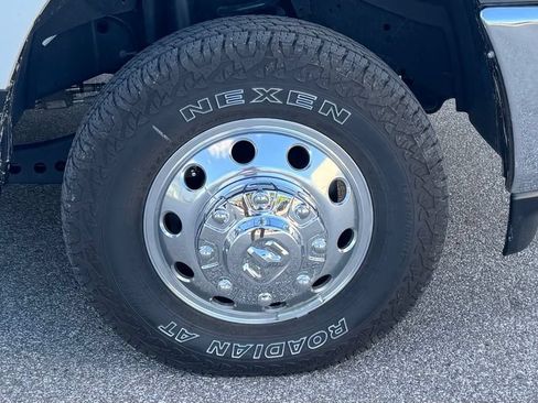 Used 2024 RAM 3500 Laramie w/ Towing Technology Group AWD/4WD image 7