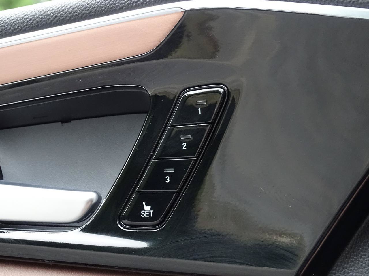 Used 2025 Acura MDX w/ Technology Package AWD/4WD image 22