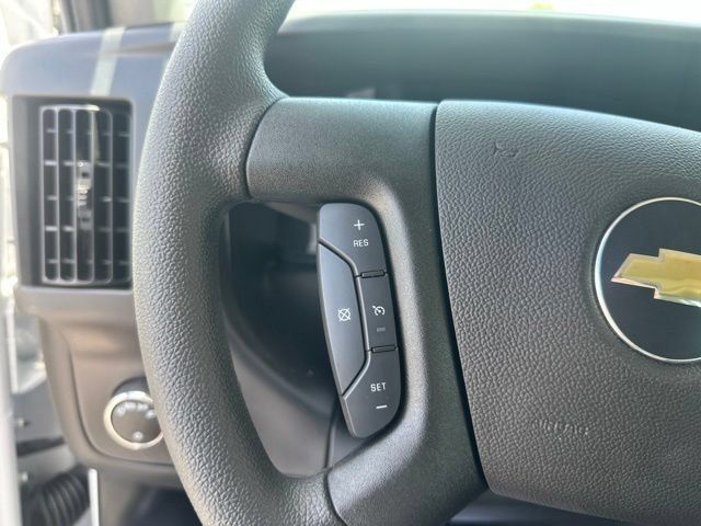 New 2026 Chevrolet Express 2500 w/ Communications Package RWD image 18